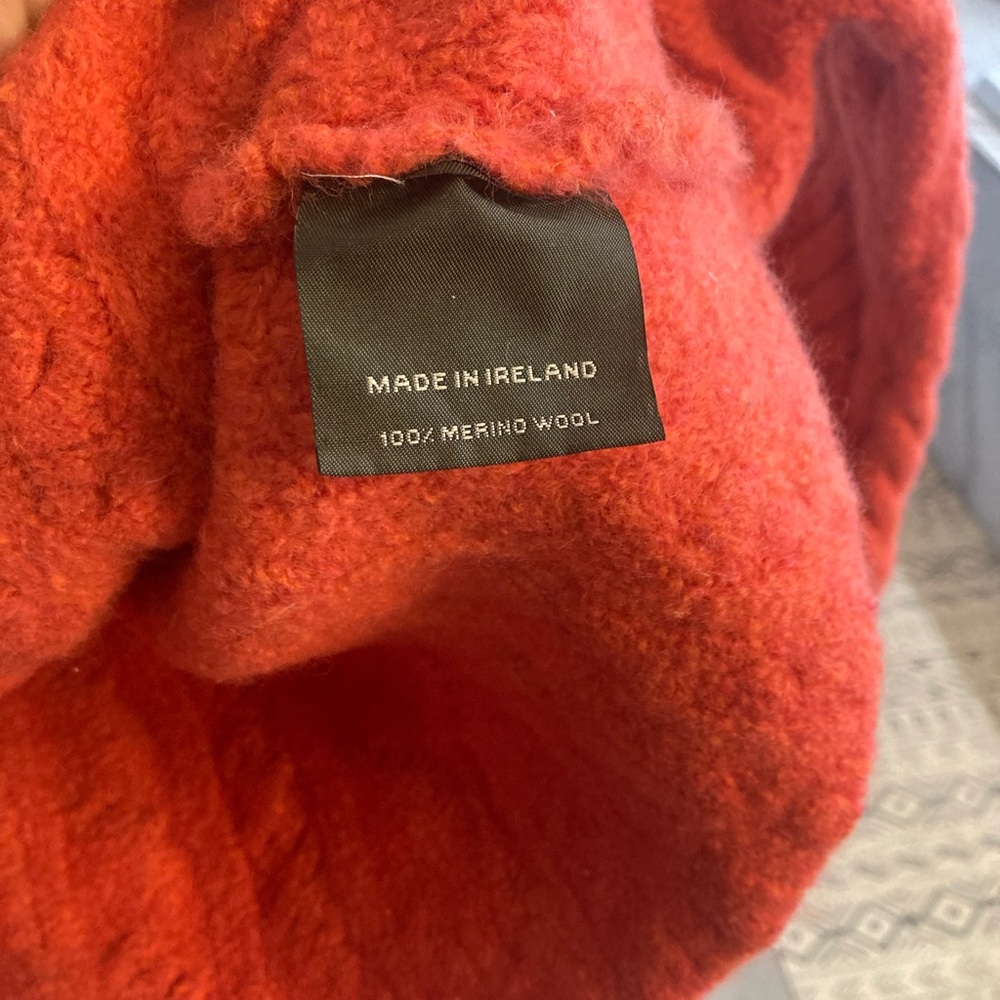 Aran Sweater market Irish 100% virgin wool coral cabled cable knit sweater small - Picture 3 of 4